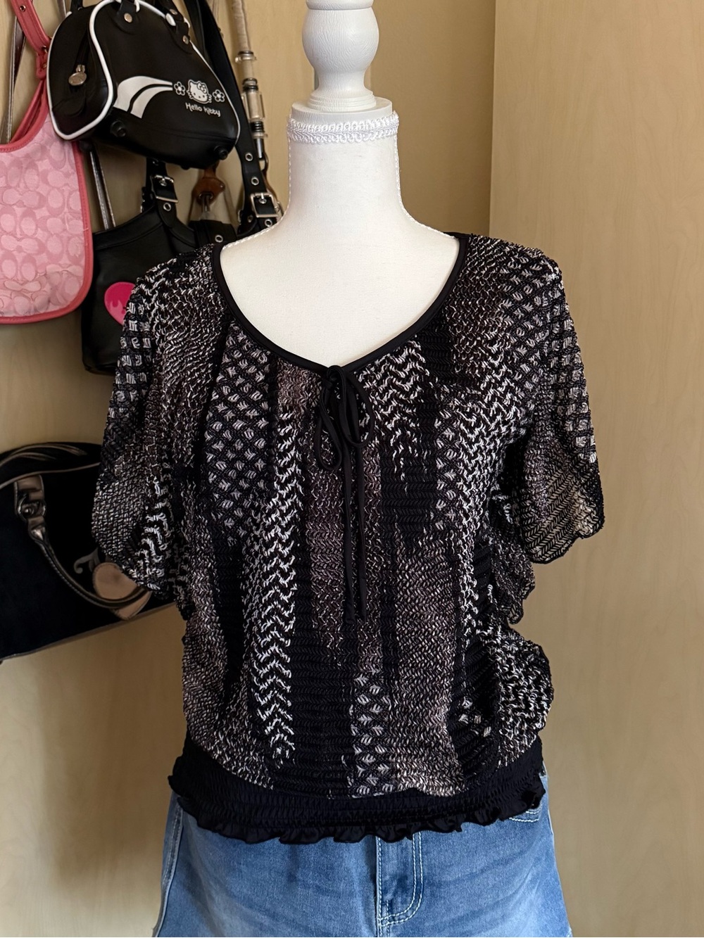 Cocomo Black and White Patterned Tie-Front Puff Sleeve Blouse